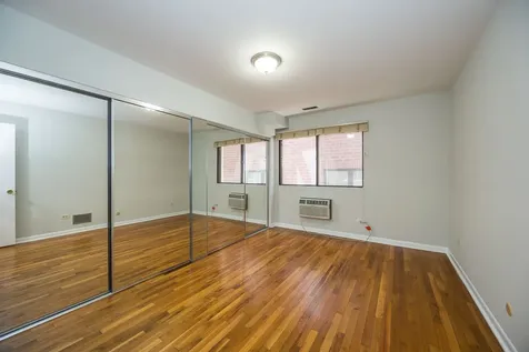 1122 West Altgeld Street Chicago IL 60614