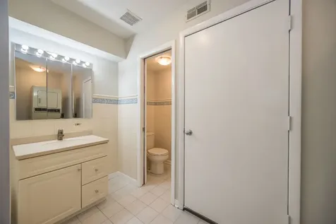 1122 West Altgeld Street Chicago IL 60614