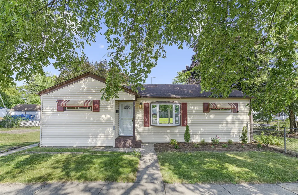 707 South Elmwood Avenue Waukegan IL 60085