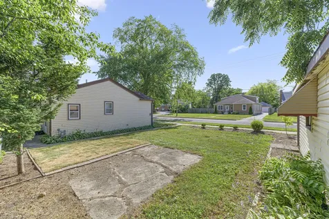 707 South Elmwood Avenue Waukegan IL 60085