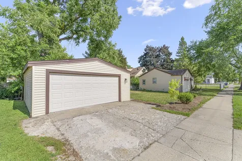 707 South Elmwood Avenue Waukegan IL 60085