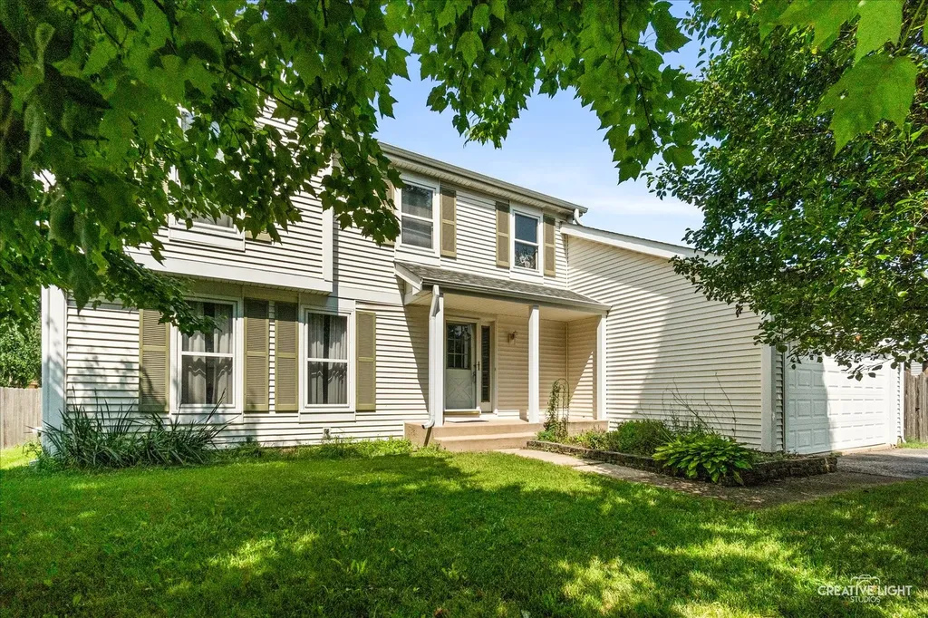 202 Mistwood Lane North Aurora IL 60542