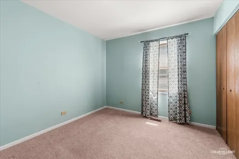 202 Mistwood Lane North Aurora IL 60542