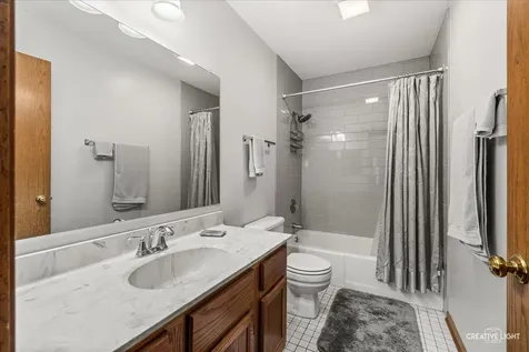 202 Mistwood Lane North Aurora IL 60542