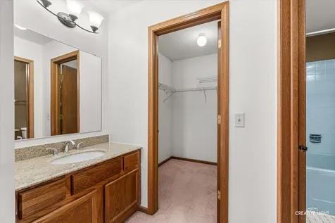 202 Mistwood Lane North Aurora IL 60542