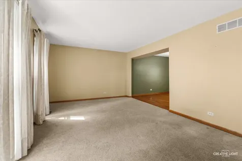 202 Mistwood Lane North Aurora IL 60542