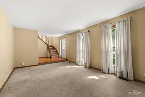 202 Mistwood Lane North Aurora IL 60542