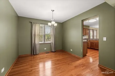 202 Mistwood Lane North Aurora IL 60542