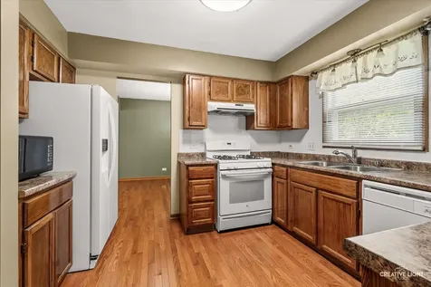 202 Mistwood Lane North Aurora IL 60542