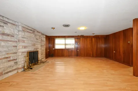 6238 West 63rd Street Chicago IL 60638