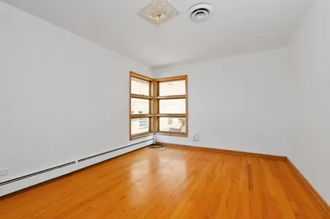 6238 West 63rd Street Chicago IL 60638