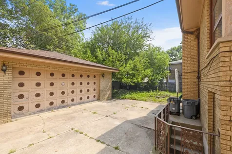 6238 West 63rd Street Chicago IL 60638