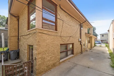 6238 West 63rd Street Chicago IL 60638