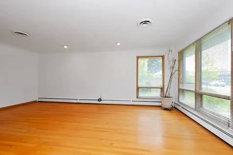 6238 West 63rd Street Chicago IL 60638