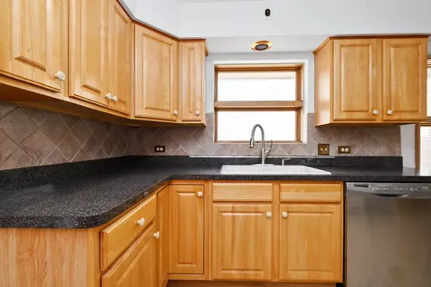 6238 West 63rd Street Chicago IL 60638