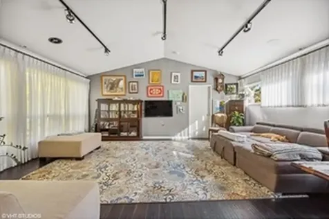 235 Moraine Road Highland Park IL 60035