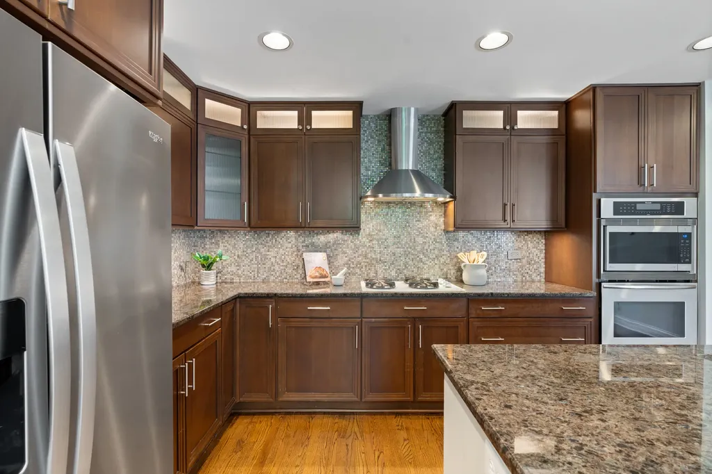2843 North Lincoln Avenue Chicago IL 60657