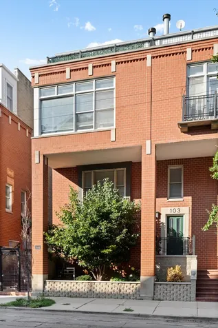 2843 North Lincoln Avenue Chicago IL 60657