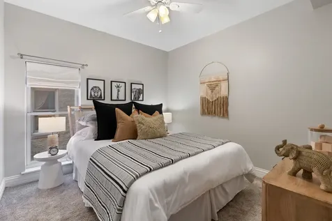 2843 North Lincoln Avenue Chicago IL 60657