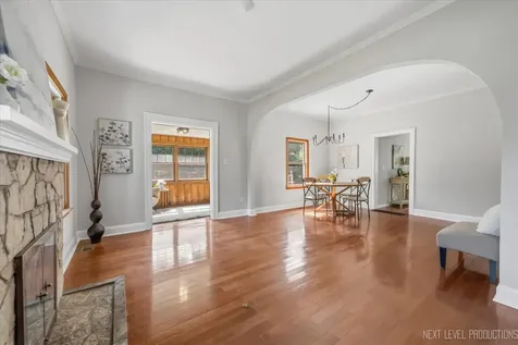 32W183 Glos Street Wayne IL 60184