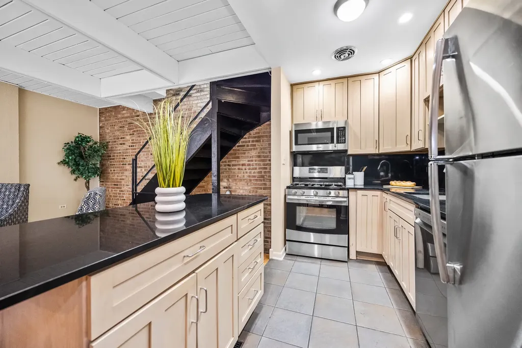 1851 North Cleveland Avenue Chicago IL 60614