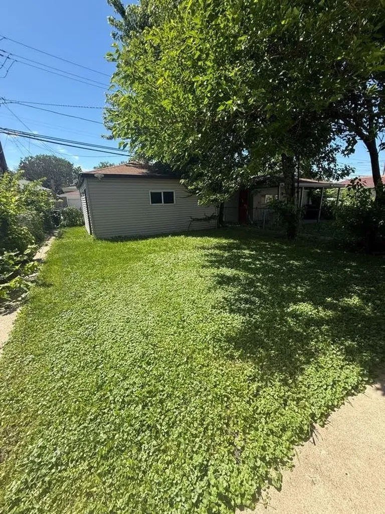 9552 South Greenwood Avenue Chicago IL 60628