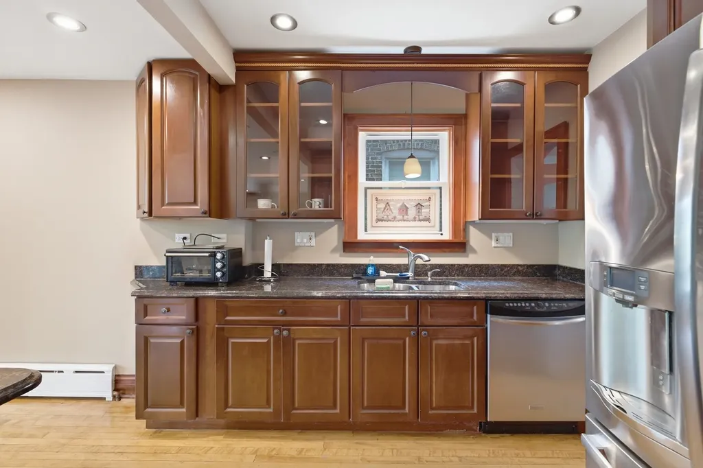 3829 West Addison Street Chicago IL 60618