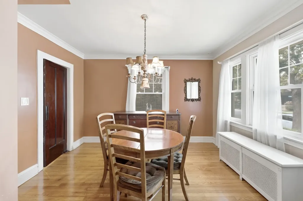 3829 West Addison Street Chicago IL 60618
