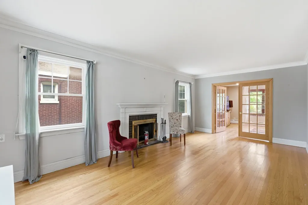 3829 West Addison Street Chicago IL 60618