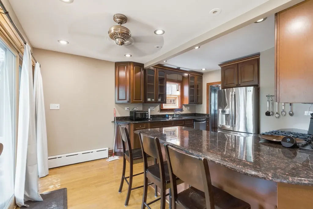 3829 West Addison Street Chicago IL 60618