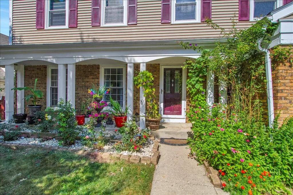 628 Primrose Lane Schaumburg IL 60194