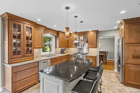 1405 Darlington Court Algonquin IL 60102