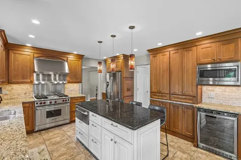 1405 Darlington Court Algonquin IL 60102