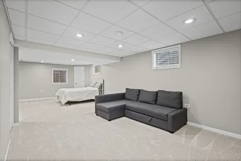 1405 Darlington Court Algonquin IL 60102