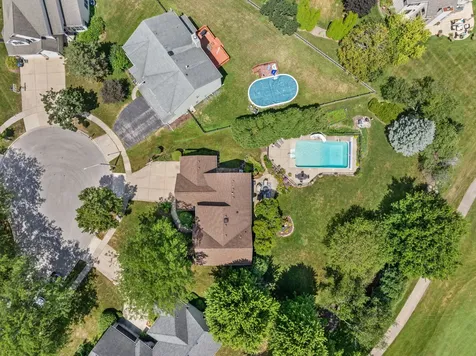 1405 Darlington Court Algonquin IL 60102
