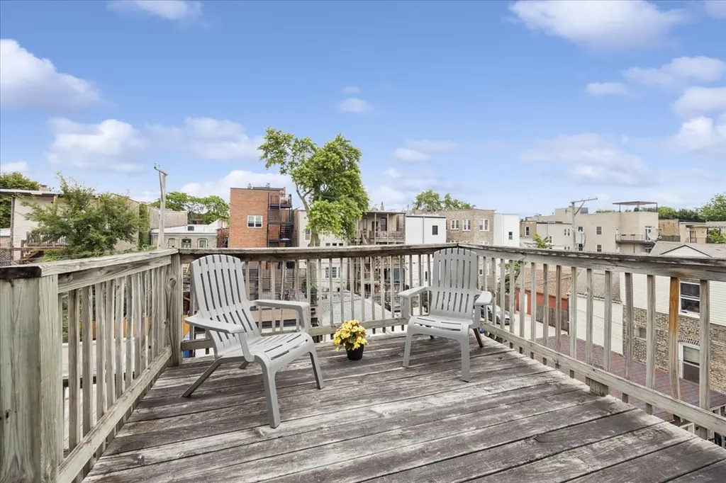 2724 West Cortez Street Chicago IL 60622