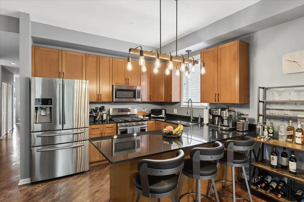 2724 West Cortez Street Chicago IL 60622