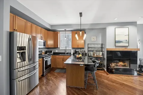 2724 West Cortez Street Chicago IL 60622