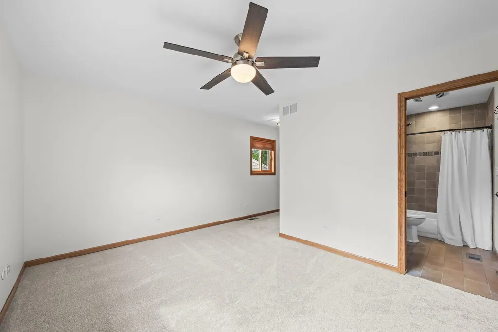 1833 South Lincoln Street Lombard IL 60148