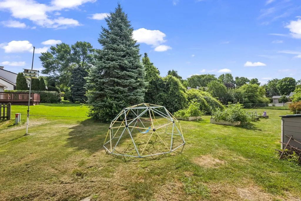 1833 South Lincoln Street Lombard IL 60148