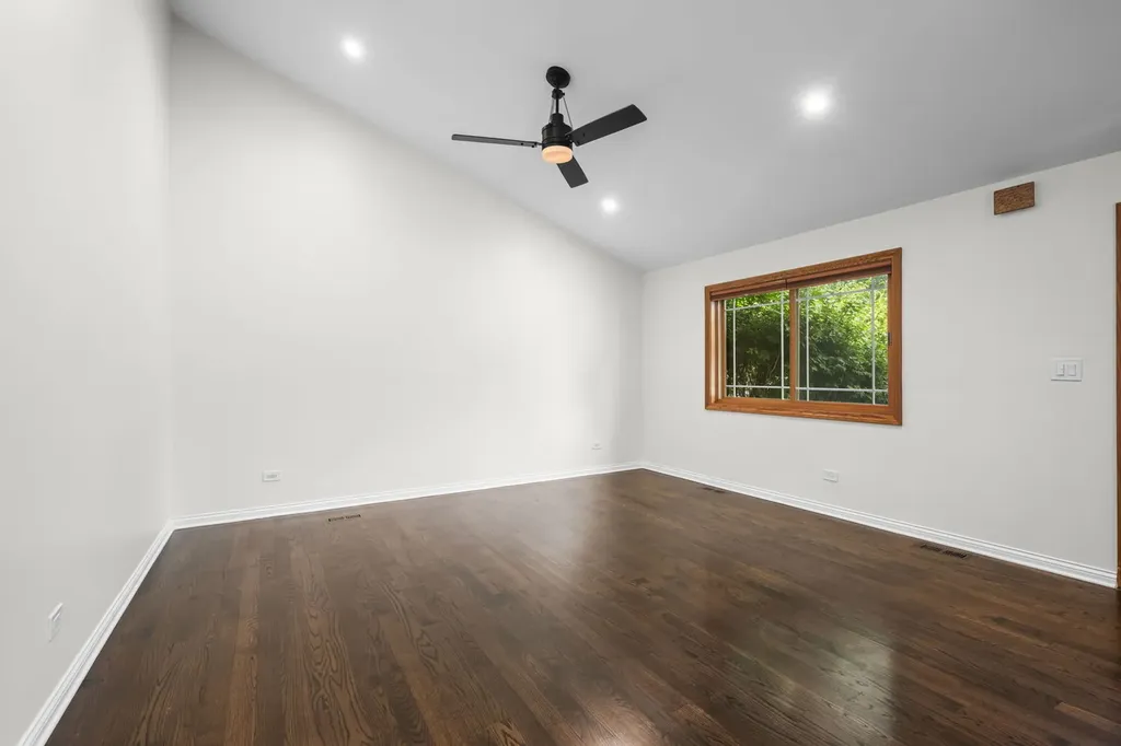 1833 South Lincoln Street Lombard IL 60148