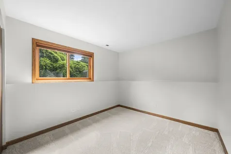 1833 South Lincoln Street Lombard IL 60148