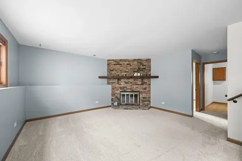 1833 South Lincoln Street Lombard IL 60148