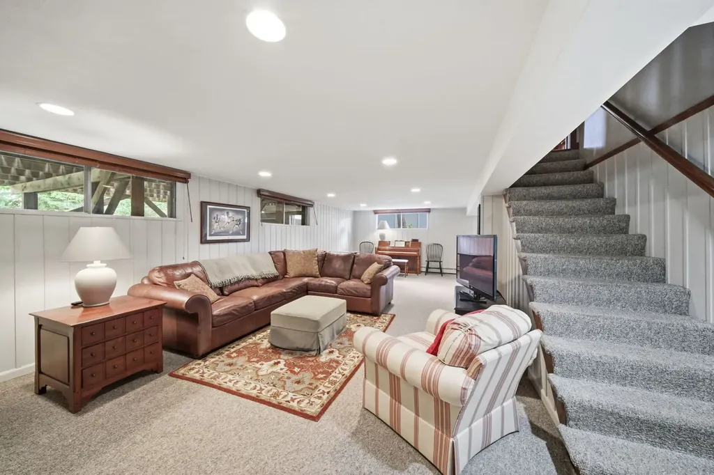 534 East Forest Avenue Wheaton IL 60187