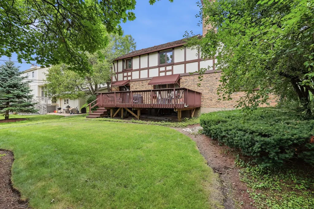 534 East Forest Avenue Wheaton IL 60187