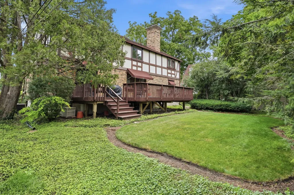 534 East Forest Avenue Wheaton IL 60187