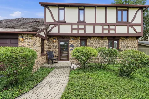 534 East Forest Avenue Wheaton IL 60187