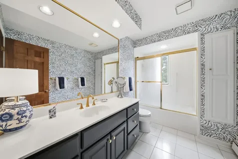 534 East Forest Avenue Wheaton IL 60187