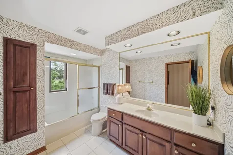534 East Forest Avenue Wheaton IL 60187
