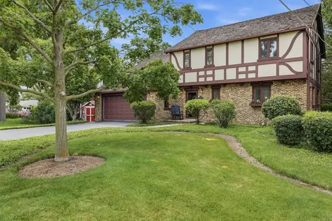 534 East Forest Avenue Wheaton IL 60187
